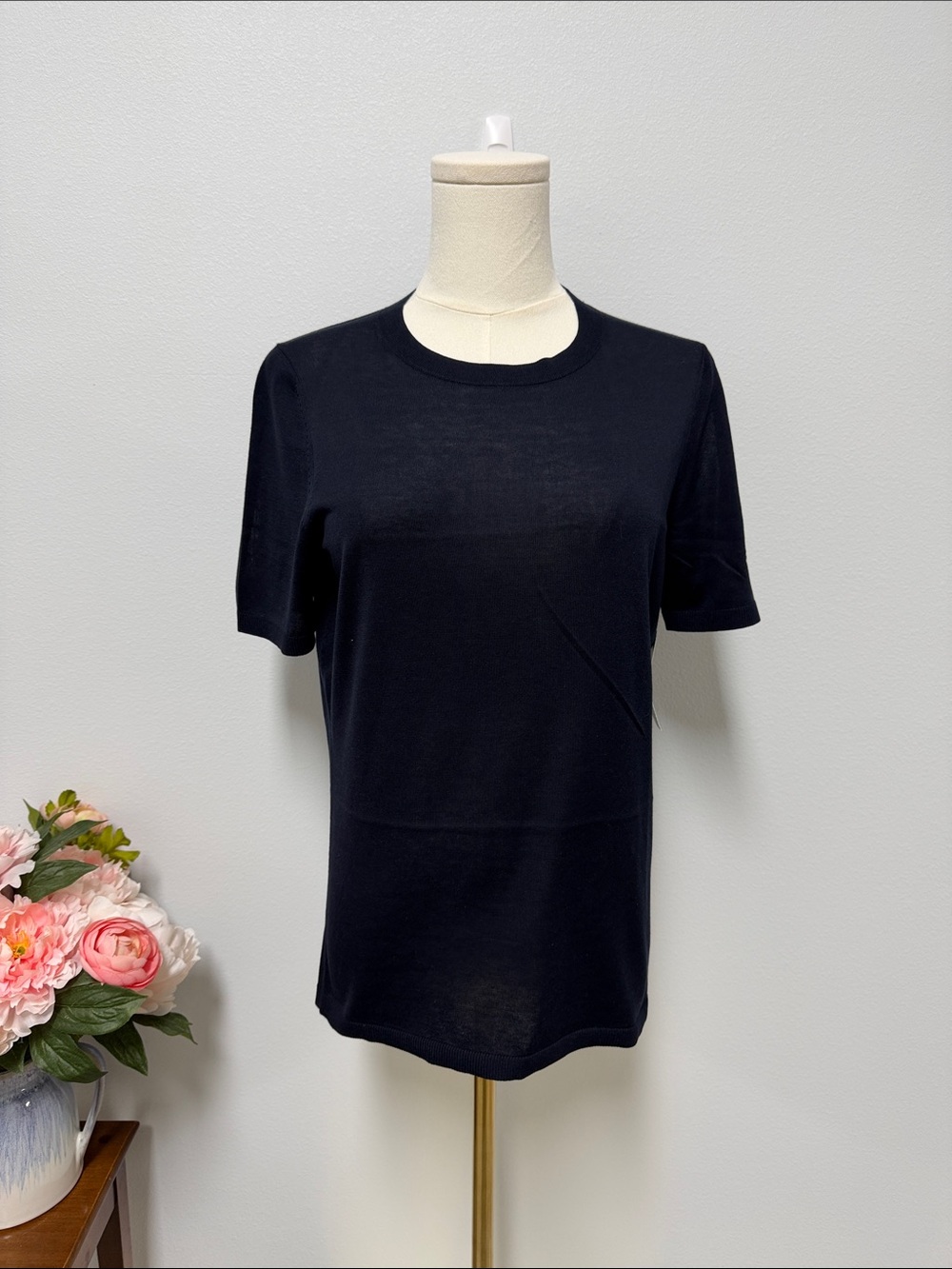 Carlisle Navy Blue Short-Sleeve Crewneck Tee 97% Silk